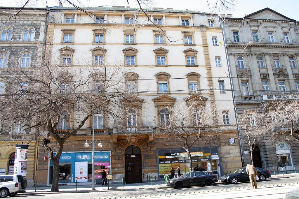 Budapest Tourist Apartments - Jozsef Koerut Номер фото
